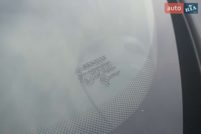 Хэтчбек Renault Zoe 2018 в Самборе фото 61 Хэтчбек Renault Zoe 2018 в Самборе