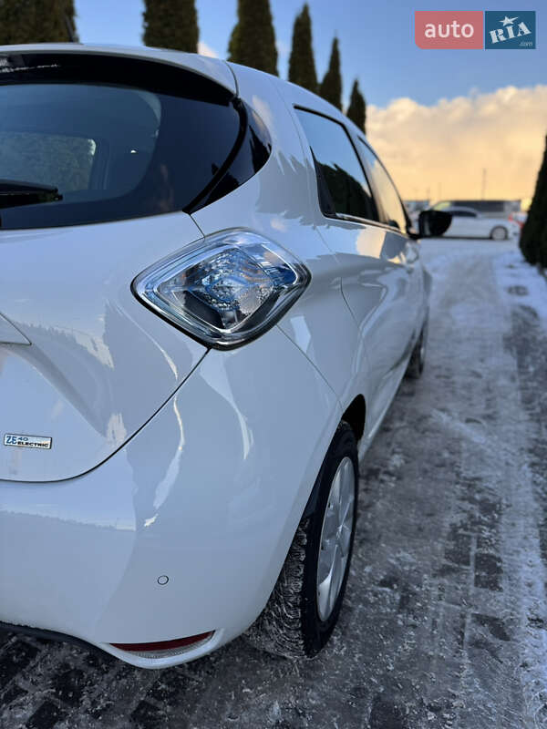 Хэтчбек Renault Zoe 2017 в Городке
