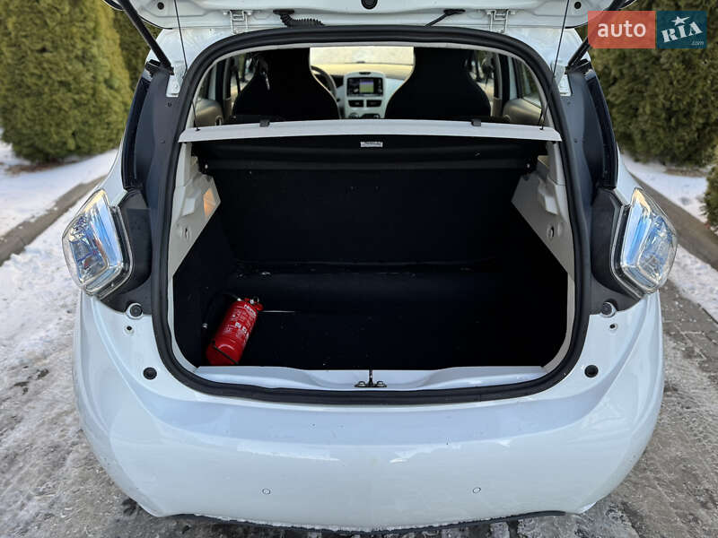 Хэтчбек Renault Zoe 2017 в Городке