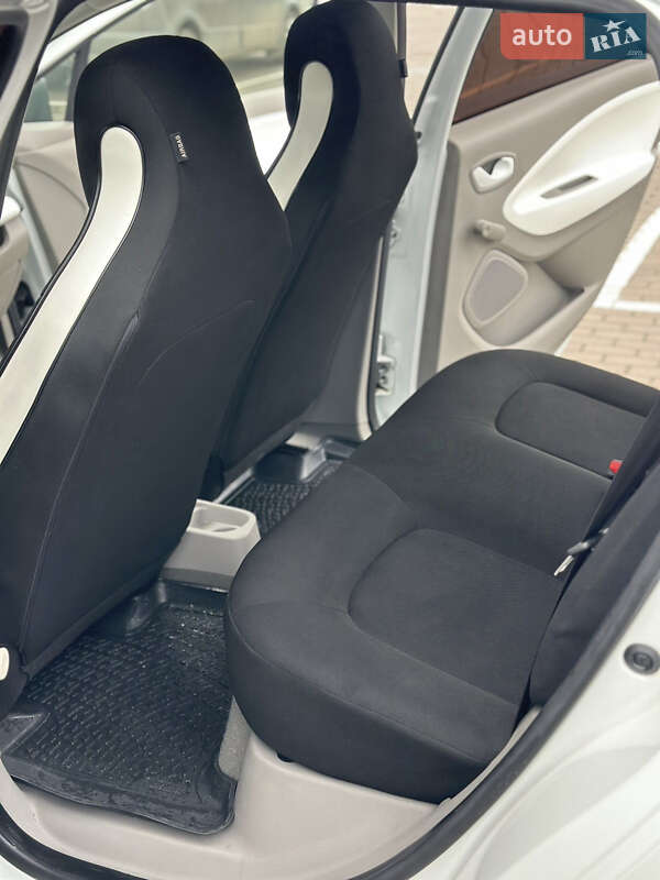 Хетчбек Renault Zoe 2018 в Дубні фото 20 Хетчбек Renault Zoe 2018 в Дубні