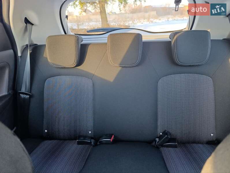 Хэтчбек Renault Zoe 2018 в Дубно