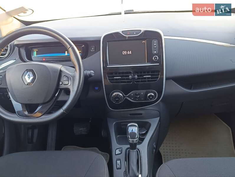 Хэтчбек Renault Zoe 2018 в Дубно