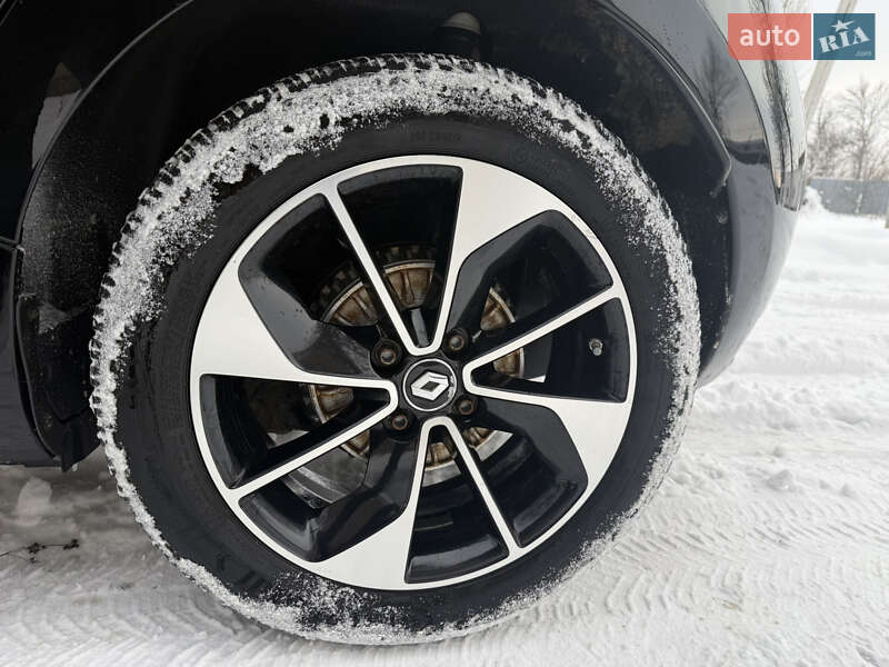 Хэтчбек Renault Zoe 2017 в Ужгороде