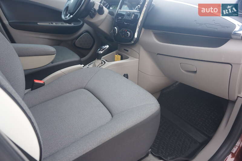 Хэтчбек Renault Zoe 2015 в Самборе