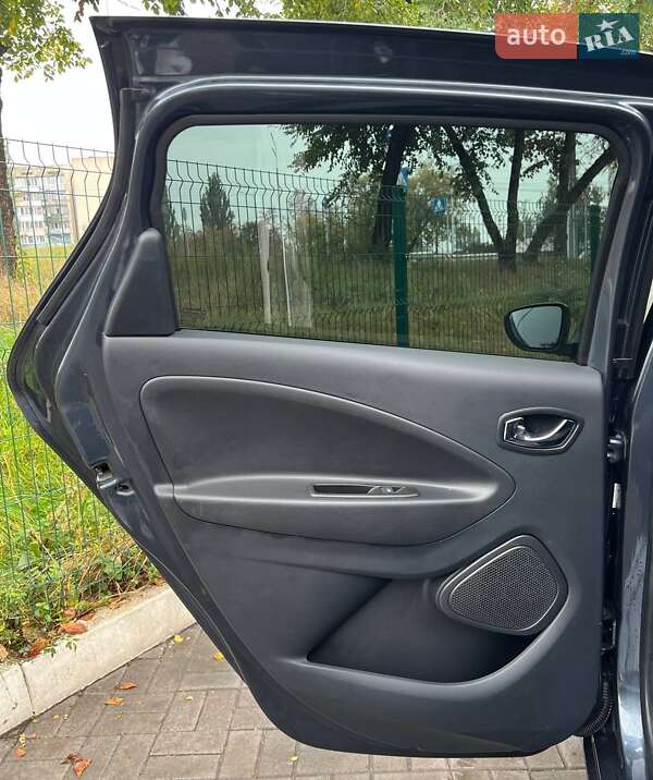 Хэтчбек Renault Zoe 2017 в Киеве фото 10 Хэтчбек Renault Zoe 2017 в Киеве