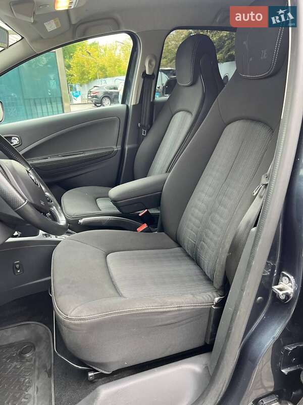 Хэтчбек Renault Zoe 2017 в Киеве фото 14 Хэтчбек Renault Zoe 2017 в Киеве