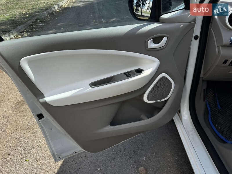 Хэтчбек Renault Zoe 2013 в Кривом Роге