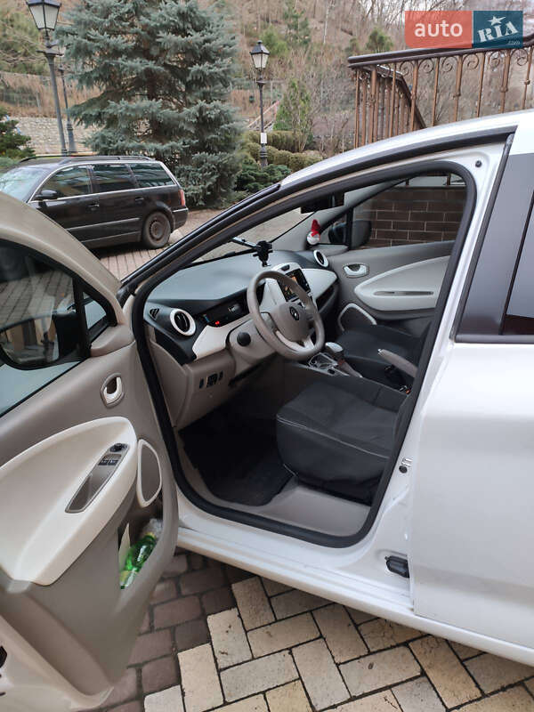 Хэтчбек Renault Zoe 2018 в Ворзеле