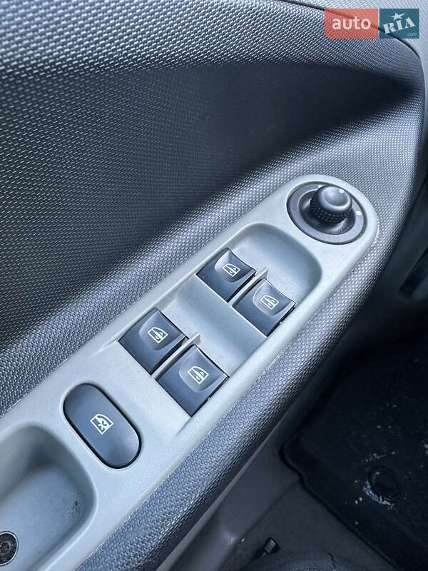 Хэтчбек Renault Zoe 2014 в Белогородке