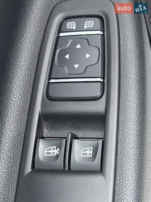 Хэтчбек Renault Zoe 2020 в Стрые фото 12 Хэтчбек Renault Zoe 2020 в Стрые