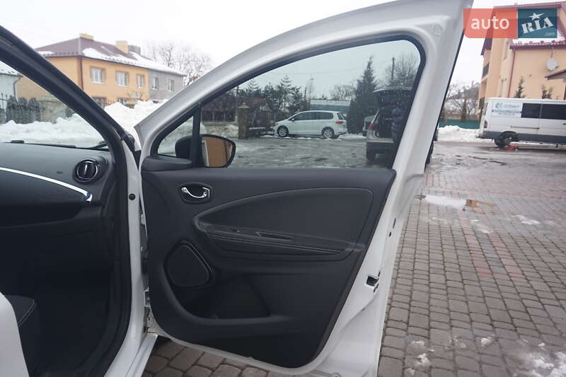 Хэтчбек Renault Zoe 2018 в Самборе