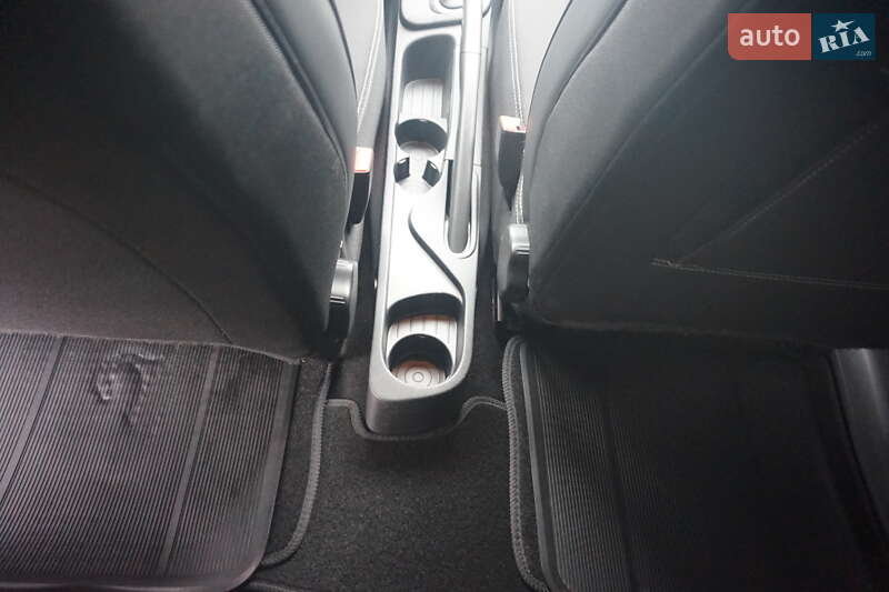 Хэтчбек Renault Zoe 2018 в Самборе