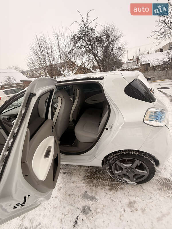 Хэтчбек Renault Zoe 2017 в Луцке