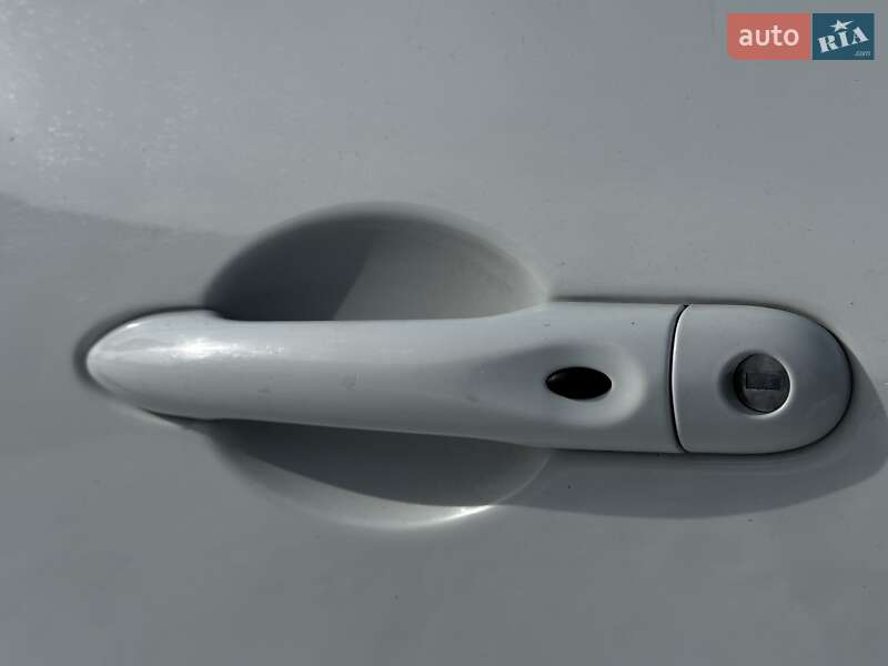 Хетчбек Renault Zoe 2014 в Львові фото 9 Хетчбек Renault Zoe 2014 в Львові