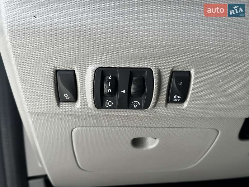 Хетчбек Renault Zoe 2014 в Львові фото 26 Хетчбек Renault Zoe 2014 в Львові