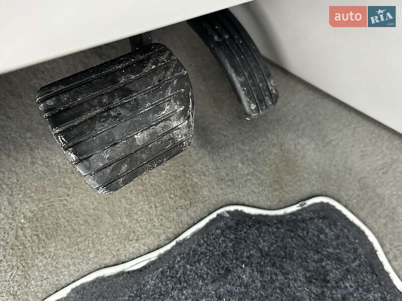 Хэтчбек Renault Zoe 2014 в Ровно фото 49 Хэтчбек Renault Zoe 2014 в Ровно