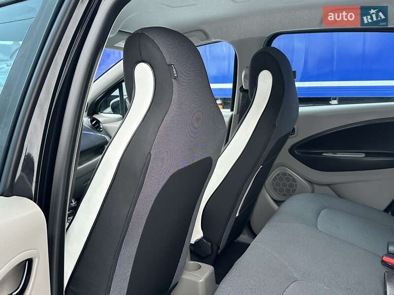 Хэтчбек Renault Zoe 2014 в Ровно фото 82 Хэтчбек Renault Zoe 2014 в Ровно