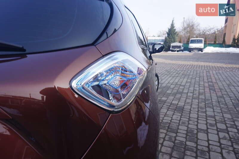 Хэтчбек Renault Zoe 2015 в Самборе фото 23 Хэтчбек Renault Zoe 2015 в Самборе