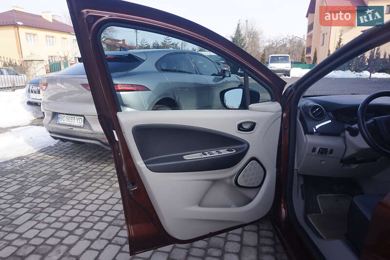 Хэтчбек Renault Zoe 2015 в Самборе фото 25 Хэтчбек Renault Zoe 2015 в Самборе