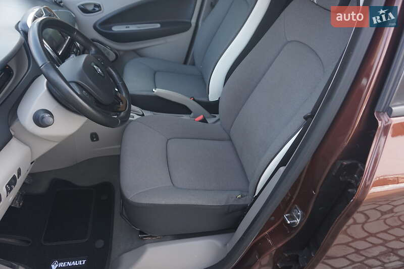 Хэтчбек Renault Zoe 2015 в Самборе фото 27 Хэтчбек Renault Zoe 2015 в Самборе