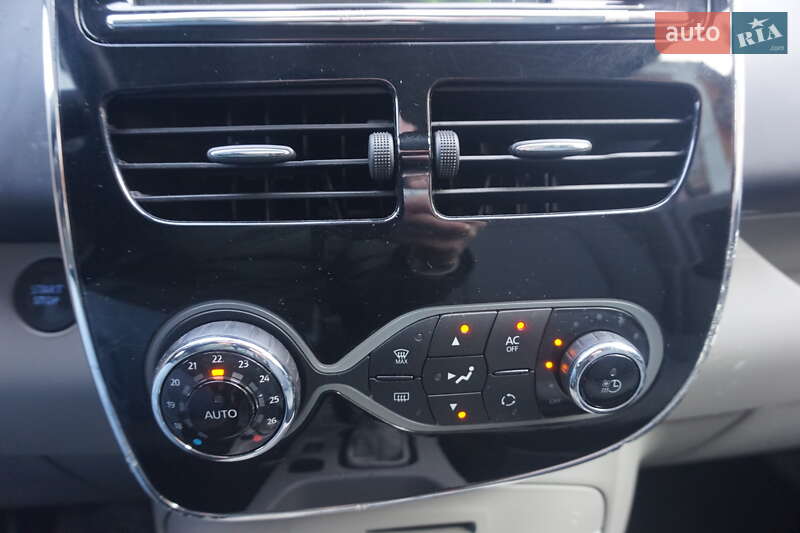 Хэтчбек Renault Zoe 2015 в Самборе фото 34 Хэтчбек Renault Zoe 2015 в Самборе