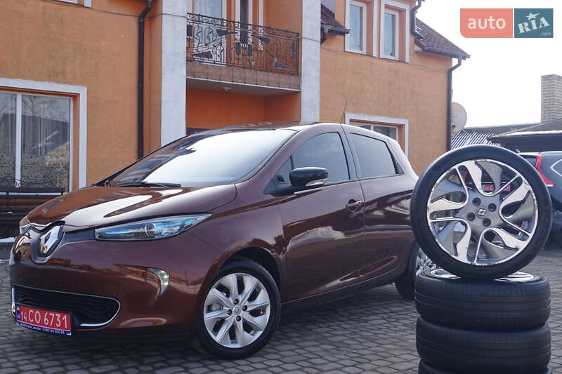 Хэтчбек Renault Zoe 2015 в Самборе фото Хэтчбек Renault Zoe 2015 в Самборе