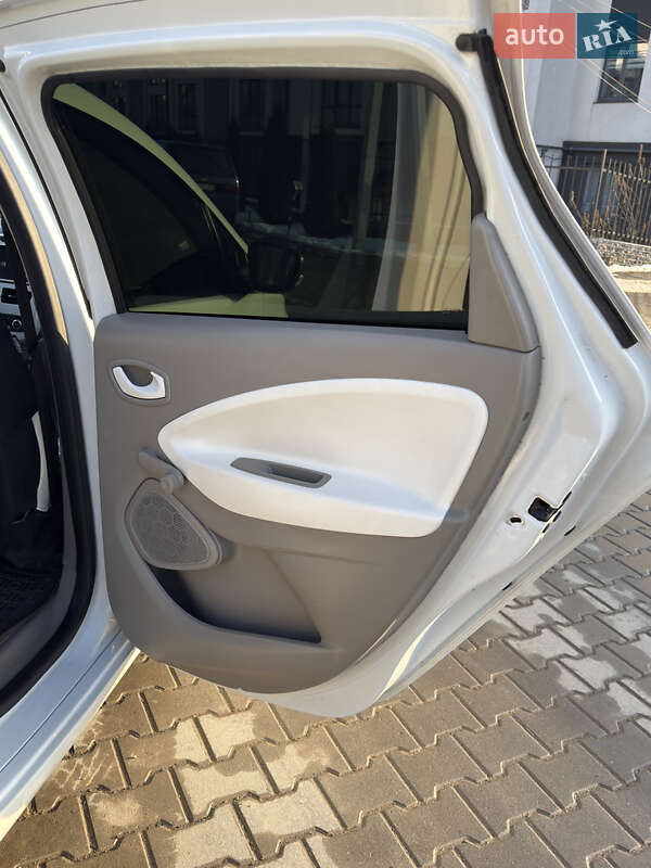 Хэтчбек Renault Zoe 2016 в Черновцах