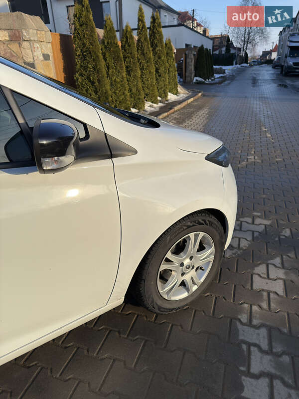 Хэтчбек Renault Zoe 2016 в Черновцах