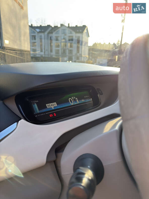 Хэтчбек Renault Zoe 2016 в Черновцах