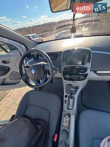 Хэтчбек Renault Zoe 2016 в Хмельницком