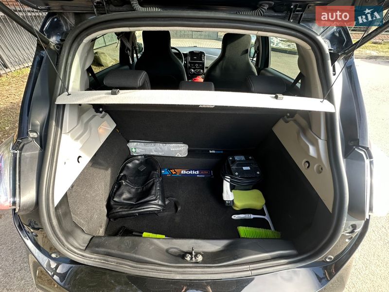 Хэтчбек Renault Zoe 2018 в Луцке