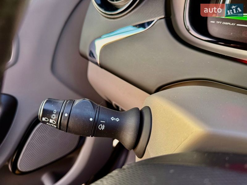 Хэтчбек Renault Zoe 2015 в Луцке