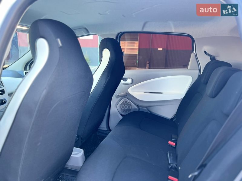 Хэтчбек Renault Zoe 2018 в Дубно