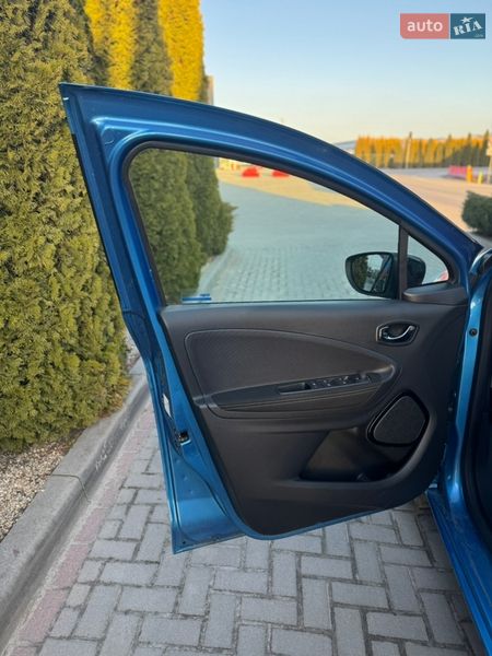 Хэтчбек Renault Zoe 2017 в Городке