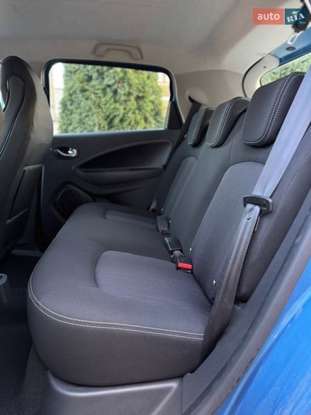 Хэтчбек Renault Zoe 2017 в Городке