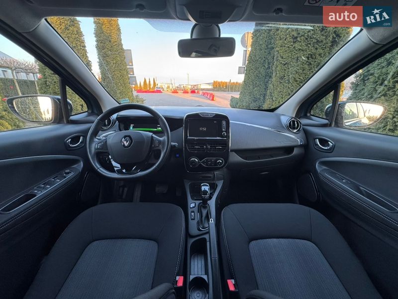 Хэтчбек Renault Zoe 2017 в Городке