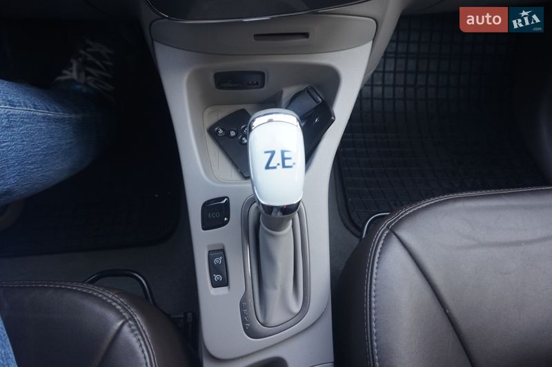 Хэтчбек Renault Zoe 2018 в Самборе