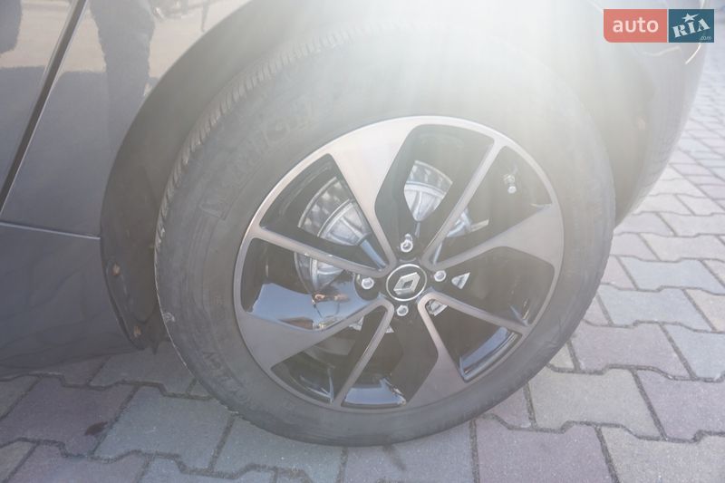 Хэтчбек Renault Zoe 2018 в Самборе