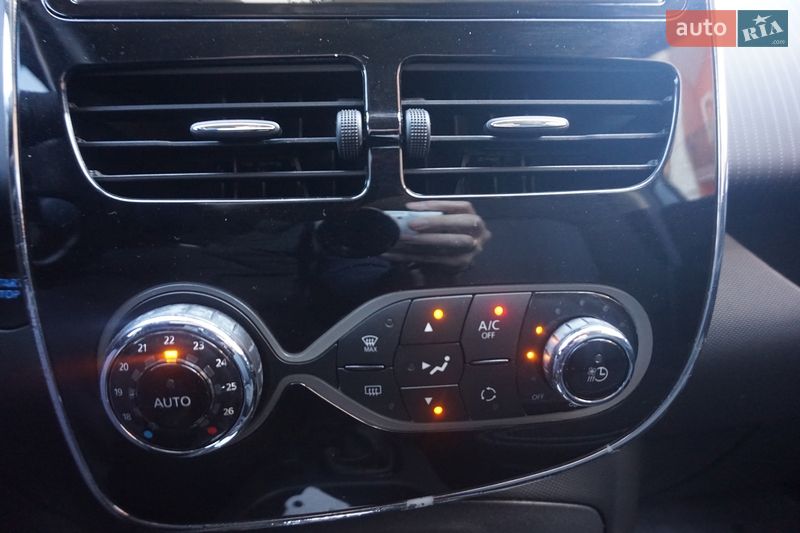 Хэтчбек Renault Zoe 2018 в Самборе