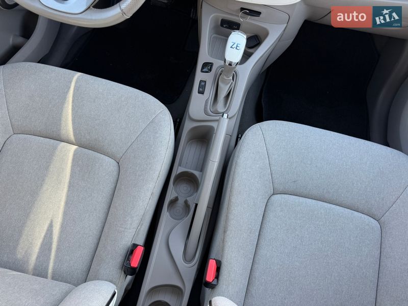 Хэтчбек Renault Zoe 2017 в Киеве