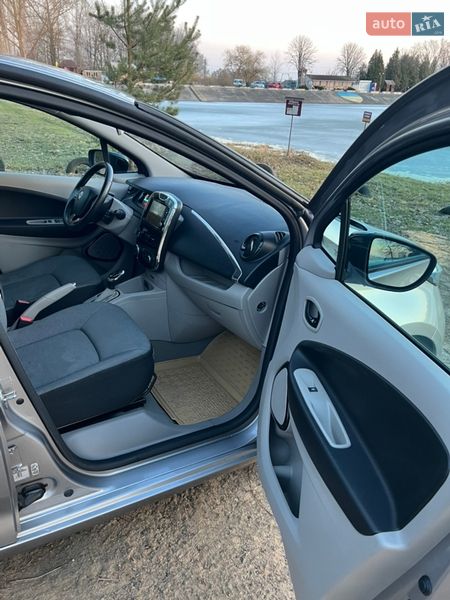 Хэтчбек Renault Zoe 2015 в Ивано-Франковске