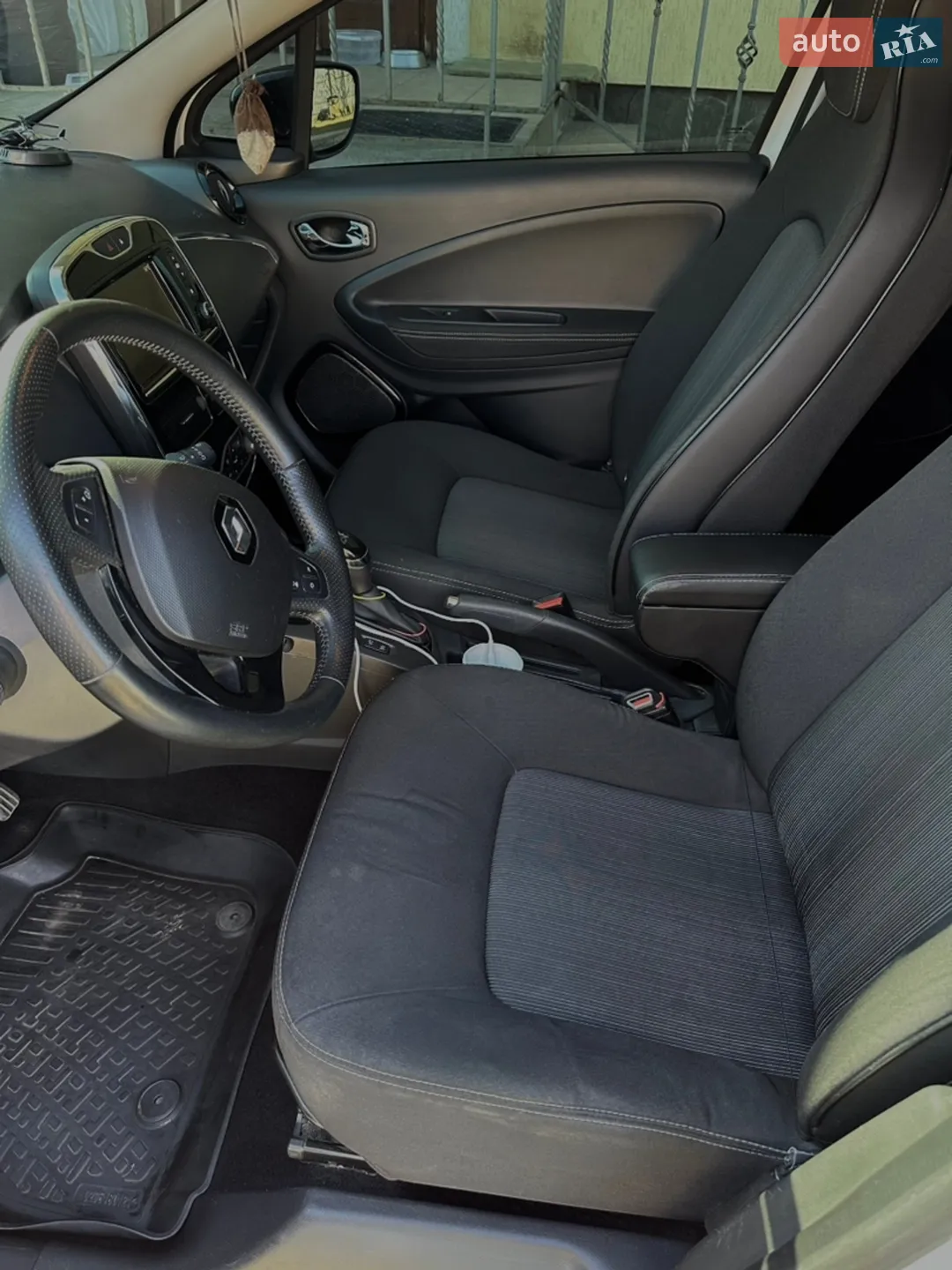 2017 Renault ZOE - мініатюра 16