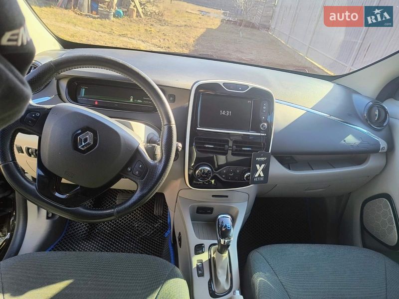 Хэтчбек Renault Zoe 2015 в Киеве