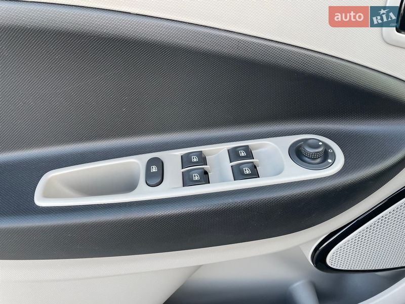 Хетчбек Renault Zoe 2016 в Тернополі