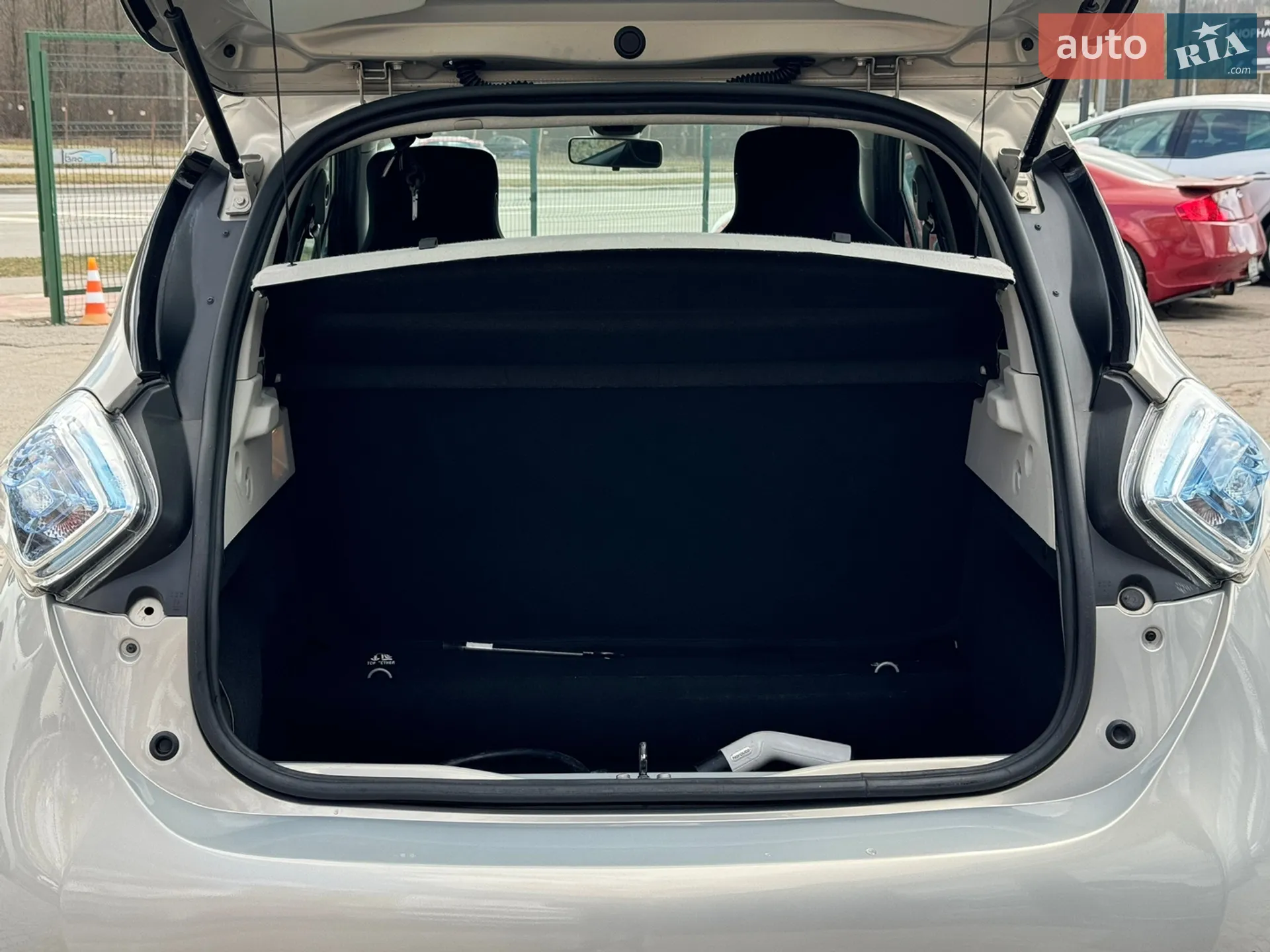 2016 Renault ZOE - мініатюра 16