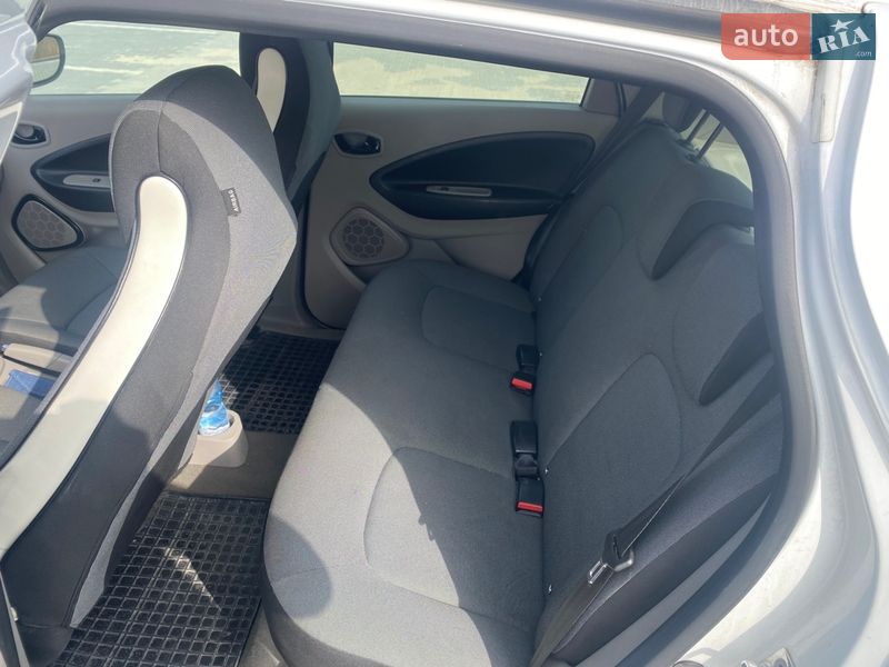 Хетчбек Renault Zoe 2016 в Ірпені