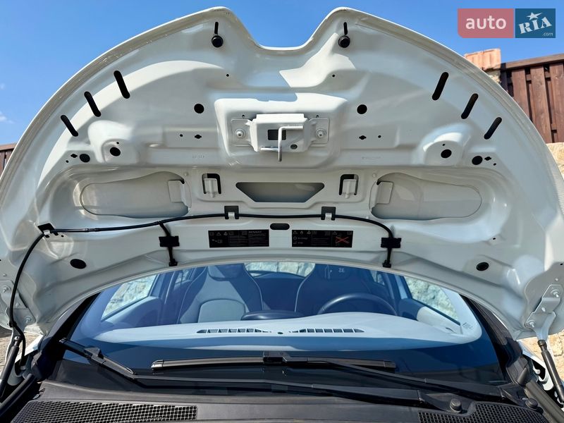 Хэтчбек Renault Zoe 2014 в Ровно