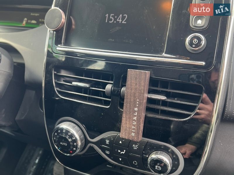 Хэтчбек Renault Zoe 2017 в Золочеве