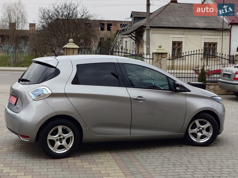 Хэтчбек Renault Zoe 2016 в Самборе
