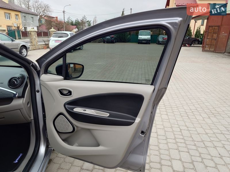 Хэтчбек Renault Zoe 2016 в Самборе